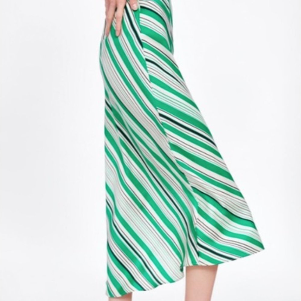 ZARA green and cream striped print midi skirt